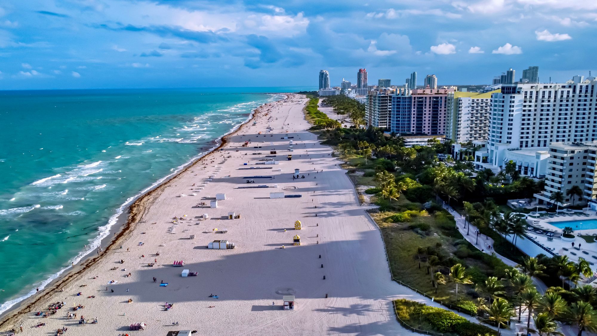 Low emission, high exposure coastal city